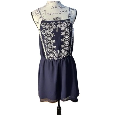 Mameluco Miss Selfridge bordado azul marino pequeño para mujer talla 10 Boho Festival Foto 1 de 4