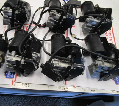 03-11 Lincoln Town Car Mercury grand Marquis Crown Vic Air suspension pump OEM  - Image 1 of 4