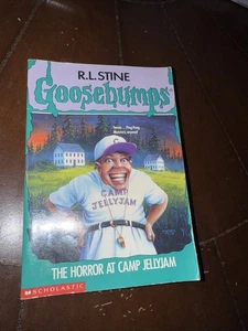 Goosebumps #33 The Horror At Camp Jellyjam R.L. Stine, 1st Edition (38) - Imagen 1 de 3