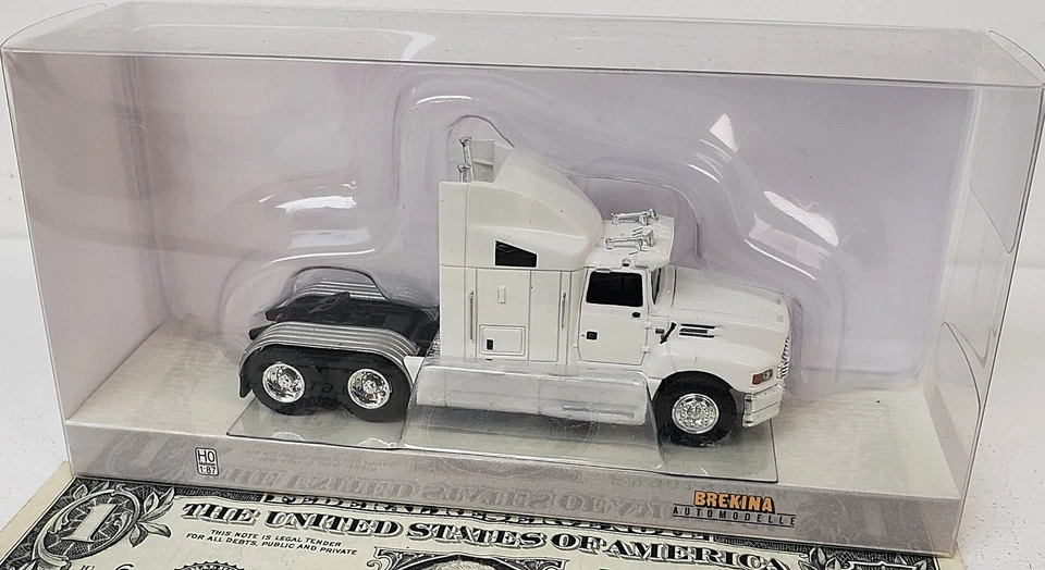 Brekina NEW HO 1/87 Scale 3-Axle 1990 Ford Aeromax Tractor Trailer Cab in White - Image 1 of 1