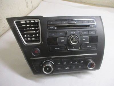 Honda Civic Single Disc CD Player Radio Stereo 2XC3 OEM LKQ - Image 1 of 4