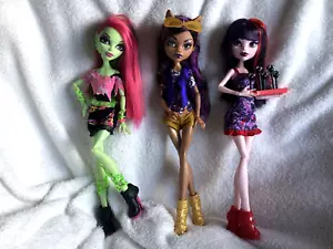 Monster High Dolls Clawdeen Wolf, Venus McFlytrap & Elissabat USED, VERY GOOD - Bild 1 von 7