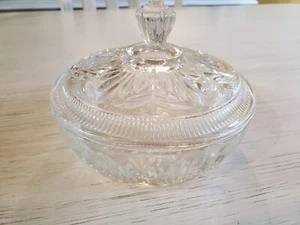 Avon Vintage Round pressed Glass Candy Dish or trinket dish with Lid 6" diam. - Picture 1 of 4