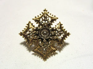 ...Vintage signed ART...Gold Tone, Silver Tone Floral Cross Ring, Size 2.75... - Picture 1 of 8