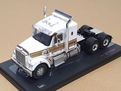 Ixo 1/43 Scale Diecast TR210.22 - 2012 Freightliner Coronado Truck - White/Gold - Image 1 of 4