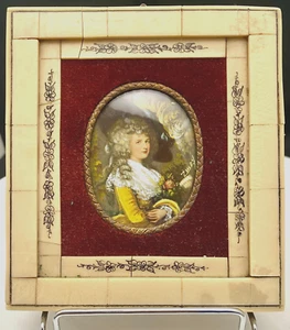 ANTICO DIPINTO ZULEY MINIATURA RITRATTO, SIGNORA CON CAPPELLO, INCORNICIATO, FIRMATO, c1920 - Foto 1 di 5