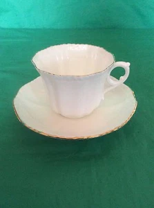 GENUINE BONE CHINA ENGLAND CUP & SAUCER - Picture 1 of 3