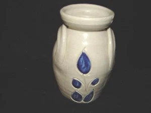 Williamsburg Salt Glazed Pottery Pot Jug Vase with Blue Design - Picture 1 of 2