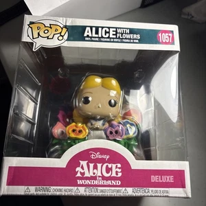 Deluxe: Funko Pop Deluxe #1057 Disney Alicia en el País de las Maravillas Figura con Flores - Imagen 1 de 9