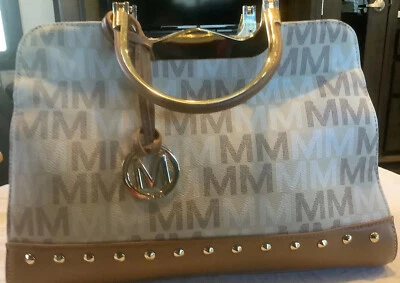 Сумочка с заклепками MKF Collection от Mia K. Denizli Milan M фирменная - Изображение 1 из 4