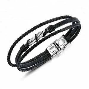 Pulsera multicapa de cuero trenzado con acento de plumas plateadas - Imagen 1 de 5