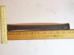 Outil à main PRY BAR PLAT 3/4 LARGE x 1/4 ÉPAISSEUR LÉGÈREMENT INCURVÉE SUR 10 POUCES DE LONGUEUR - Photo 1/3
