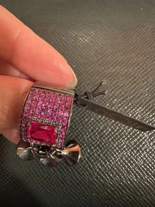 nOir Ring Black Hardware With Red And Pink Rhinestones NWT Size 7 - Picture 1 of 7