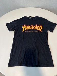Thrasher Skateboard Magazine T-Shirt Size Small Black Flames Logo Skater 231 - Picture 1 of 8