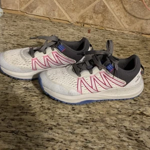 LADIES AVIA TRAIL ALL TERRAIN SZ 8 ATHLETIC SHOES - Foto 1 di 5