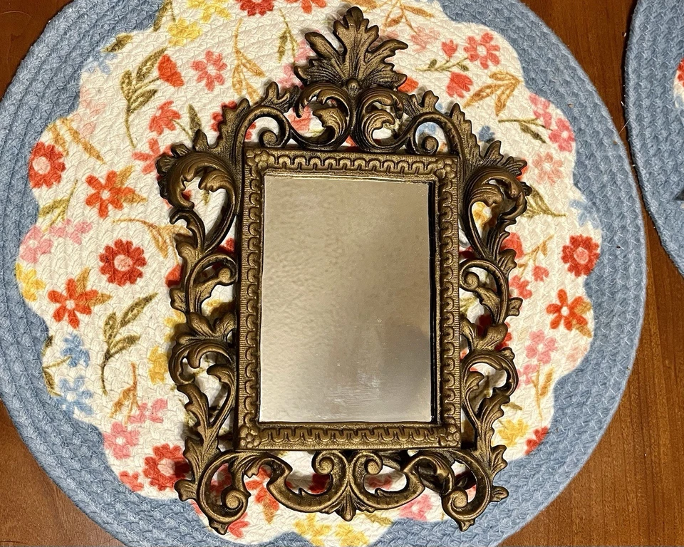 Antiguo tocador de caballete de hierro fundido con acabado dorado Wilton/espejo victoriano de mesa Foto 1 de 4