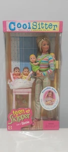 1998 Mattel Barbie Cool Sitter Teen Skipper & Quadruplets 4 bambini #20334 nuovo con scatola - Foto 1 di 11