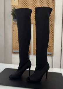 NUEVO ZARA Mujer Negro Sobre la Rodilla Calcetín Punta Abierta Tacón de Aguja Botas, Talla 36 - Imagen 1 de 16