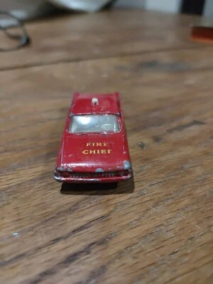 N.59 FORD FAIRLANE FIRE CHIEF CAR BY LESNEY - Immagine 1 di 4