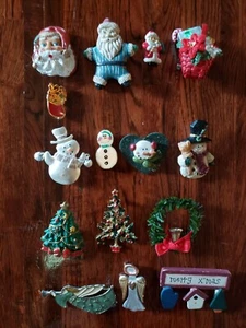 Vintage Weihnachten Pin Lot Weihnachtsmann Schneemann Baum Engel 15 bunte Weihnachtsnadeln - Bild 1 von 10