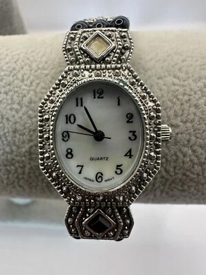 Reloj Avon Mujer 30875-1/A Batería Nueva Cuadrante MOP 23MM 7.25" Raro Cuentas Negras Y Foto 1 de 4