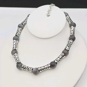 Collar Floral Brighton Sutherland Cuentas Gris Ágata Cristal Tono Plata 18" - Imagen 1 de 8