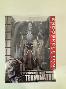 Terminator 4 Endoskeleton Heavy Gunner Action Figure T-800 - Picture 1 of 4