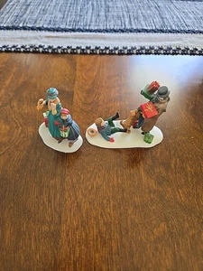 Department Dept 56 Heritage Village Collection Don't Drop the Presents Set Of 2 - Picture 1 of 11