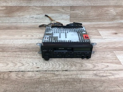 JAGUAR OEM XJ6 XJ12 REPRODUCTOR DE CASSETTE RADIO CINTA RECEPTOR ESTÉREO UNIDAD PRINCIPAL 80-87 Foto 1 de 4