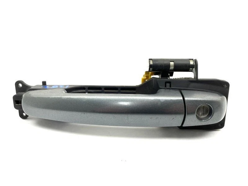 Левая ручка передней внешней двери со стороны водителя серая подходит для Suzuki SX4 83285 2007-2013 годов выпуска - Изображение 1 из 4