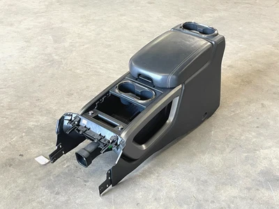 ⭐2016-2018 NISSAN TITAN XD PLATINUM FRONT FLOOR CENTER CONSOLE TRIM OEM LOT2629 Foto 1 de 4