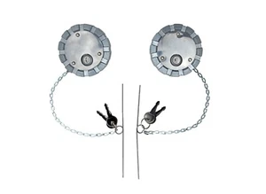 Road Superior Keyed Alike Pair 3 1/2” Nominal 8 TPI Locking Diesel Fuel Caps - Picture 1 of 9