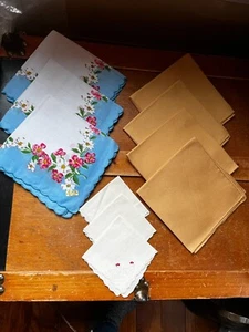 Vintage Konvolut kleine weiße mit bestickten Hahn Hühner blau mit rosa & weiß Do - Bild 1 von 12