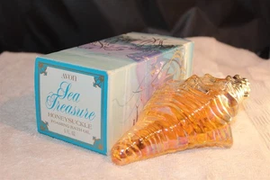 AVON DECANTER SEA TREASURE HONEY SUCKLE FOAMING BATH OIL 5 OUNCE FILLED WITH BOX - Picture 1 of 2