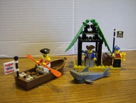 Lego 6258 Pirates SMUGGLER'S SHANTY 100% Complete w/Instructions