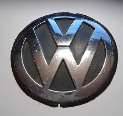 Volkswagen Beetle 1998-2001 emblema delantero insignia logotipo símbolo 1C0853601WM7 Foto 1 de 4