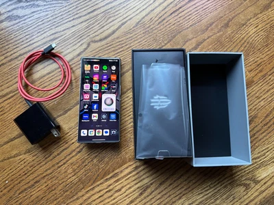 Red Phone Magic 10 Pro - Moonlight - 16GB RAM+512GB SSD - UNLOCKED - USED - Image 1 of 4