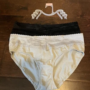 Warner's Women's Blissful Benefits No Muffin 2 Pack Cotton Hipster Panties - Picture 1 of 4