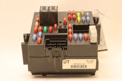 2003-2004 HUMMER H2 FRONT CABIN POWER JUNCTION FUSE BOX BLOCK OEM - Image 1 of 4