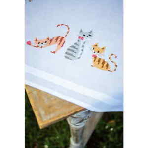 Vervaco Tischdecke Kreuzstich Set "Katzen mit Streifen", Stickbild vorgezeichnet