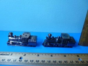 Metal Train (Bronze?) - Vintage Salt & Pepper Shakers - Picture 1 of 7