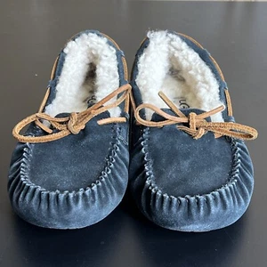 UGG Australia Women's DAKOTA Slippers Shoes Size 3 US BLACK Suede - Picture 1 of 11