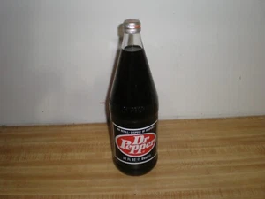 Vintage DR PEPPER 50th anniversary 1924 - 1974 unopened quart bottle 32 fl 0z - Picture 1 of 4
