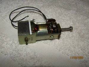 Vintage Pittman HO Locomotive 12V DC Motor Tested DC81 - Picture 1 of 5