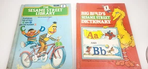 1978 Sesame Street Library Volumes 2 & 1981 Big Birds Sesame street Dictionary - Imagen 1 de 18
