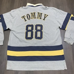 Vintage Tommy Hilfiger XXL 2XL Rugby L/S Poloshirt 90er Y2K Rechtschreibung 1/4 Reißverschluss Logo - Bild 1 von 18