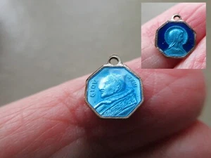 ANTIQUE VINTAGE TINY BLUE ENAMEL RELGIOUS MEDAL POPE JOHN XXIII RARE CHARM OLD - Picture 1 of 5