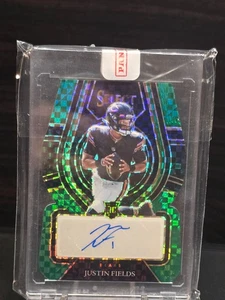 justin fields select green rookie auto die cut 2/5 - Picture 1 of 2