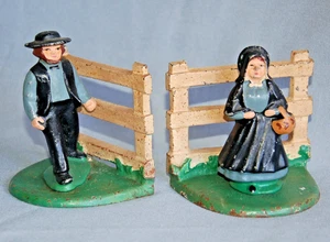 AMISH Man & Woman ~ Cast Iron Bookends w Figurines ~ 3-Rail Fence ~ Vintage - Picture 1 of 8