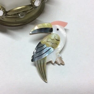 Beautiful Natural Shell Bird Brooch. - Picture 1 of 3